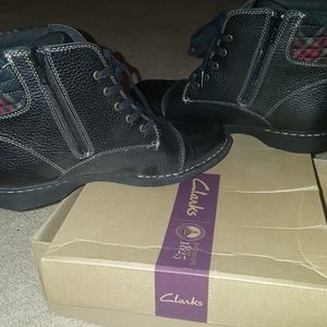 clarks whistle bea ankle boot